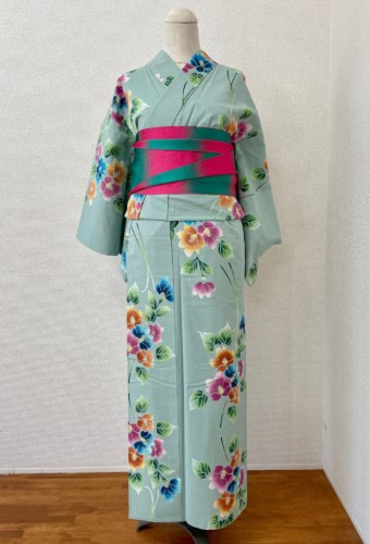 本物を求める可愛らしい大人の女性